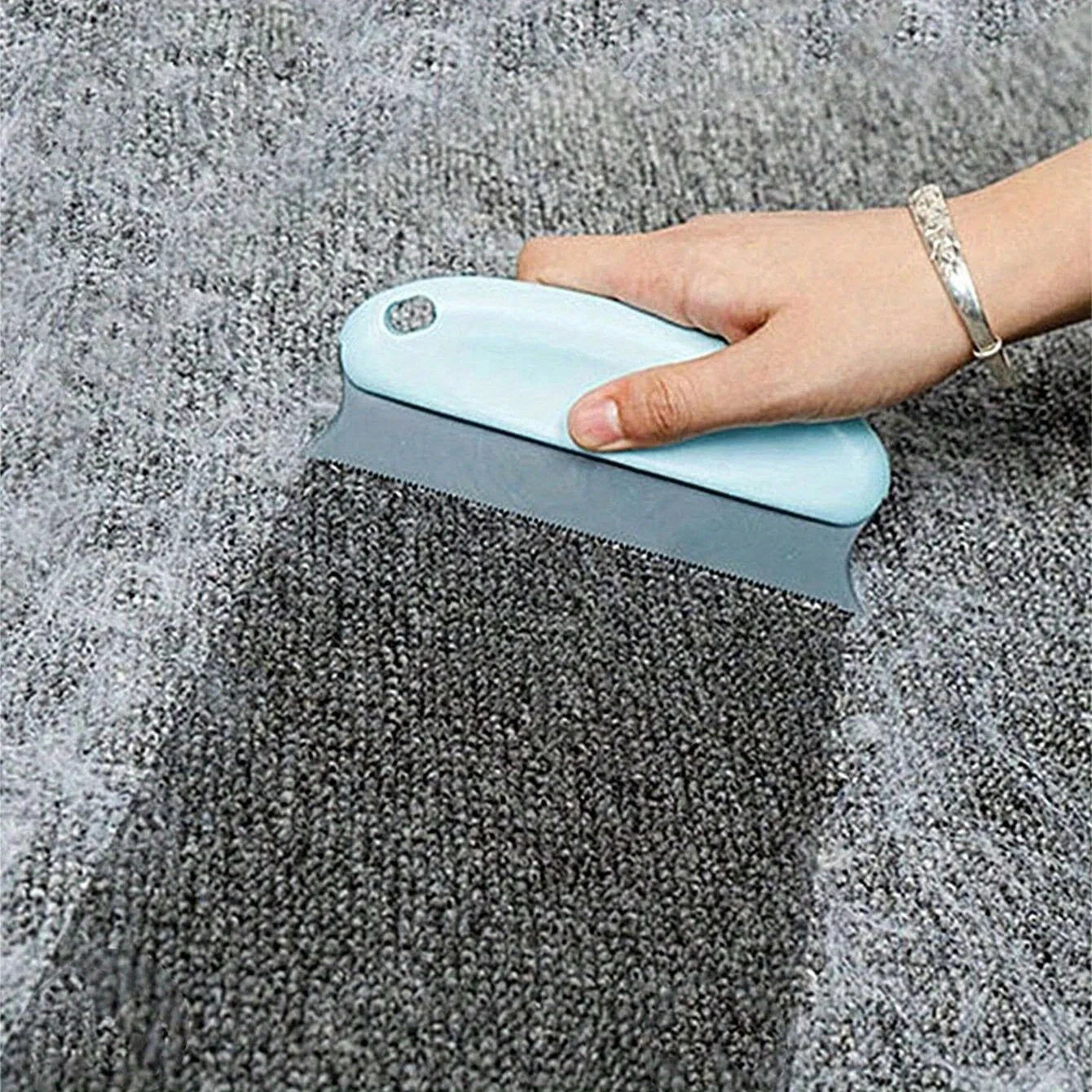 Cleonix™ Pet Hair Remover – Instantly Removes Pet Fur from Sofas & Rugs